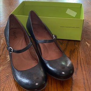 Naya Chalice Mary Jane Pumps